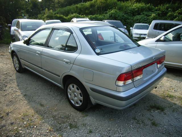 2000 Nissan Sunny Photos