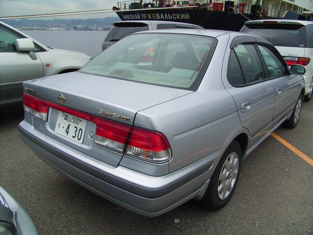 2000 Nissan Sunny Photos