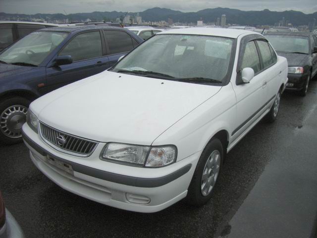 2000 Nissan Sunny Photos