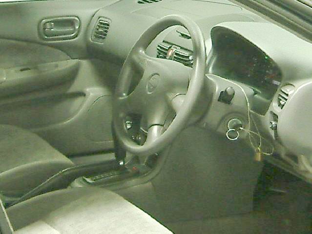 2000 Nissan Sunny Pictures