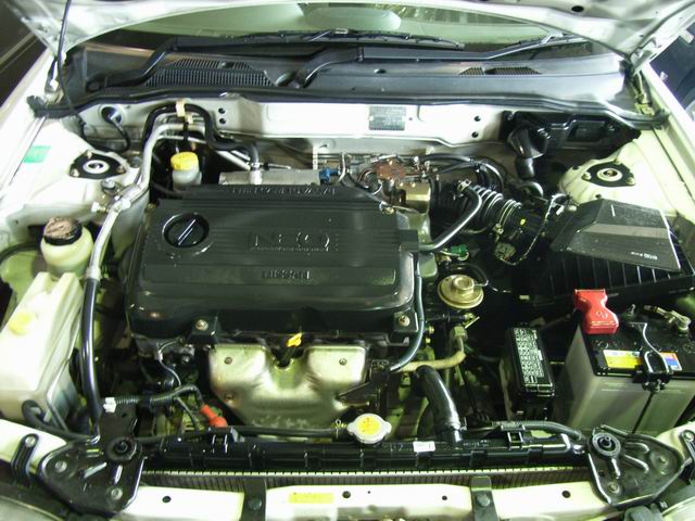 2000 Nissan Sunny Wallpapers