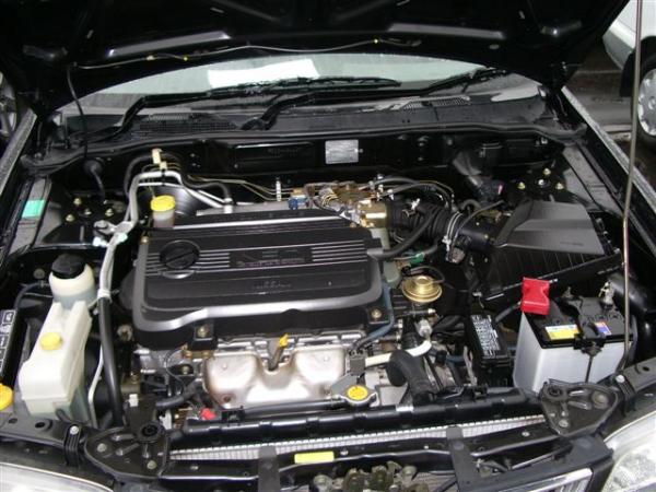 2000 Nissan Sunny Images