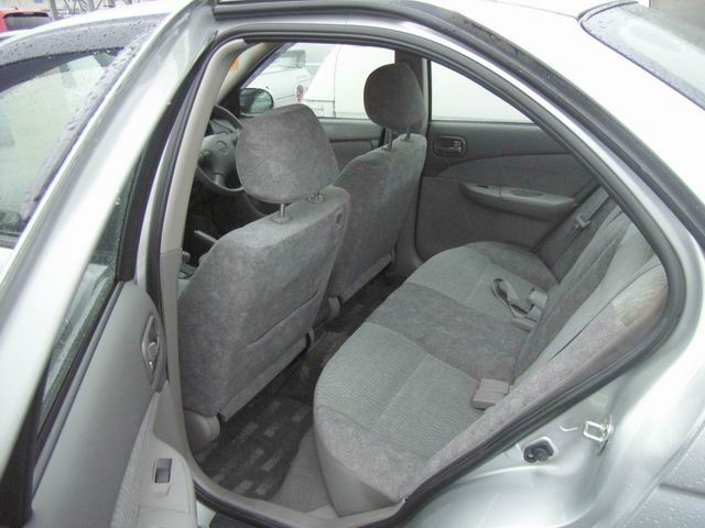 2000 Nissan Sunny Images