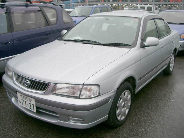 2000 Nissan Sunny Pictures