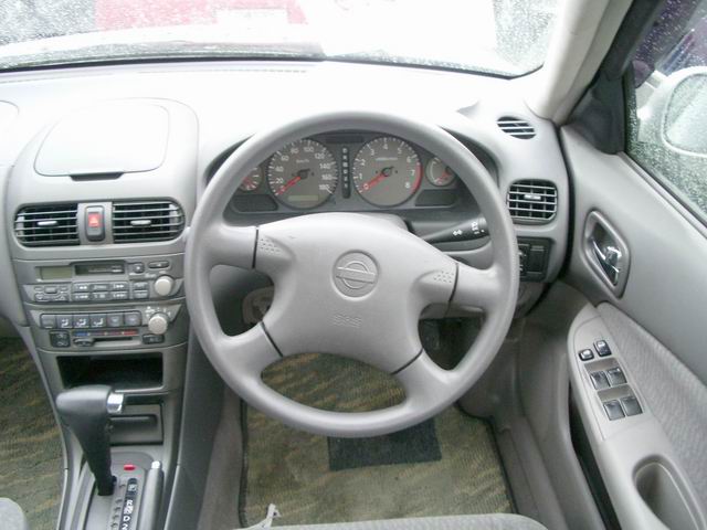2000 Nissan Sunny Photos