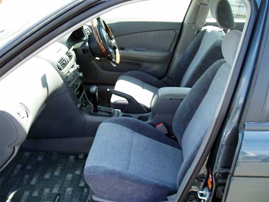 2000 Nissan Sunny Pics