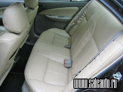 2000 Nissan Sunny Pictures