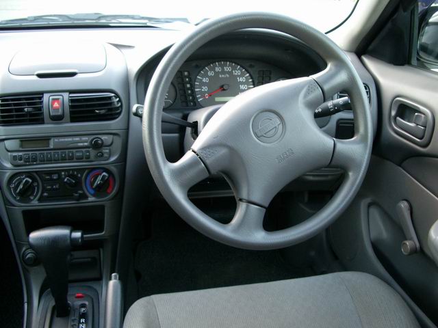 2000 Nissan Sunny Pics