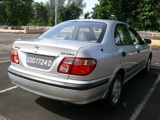 2000 Nissan Sunny Pictures