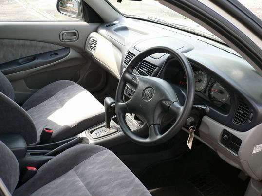 2000 Nissan Sunny Pics