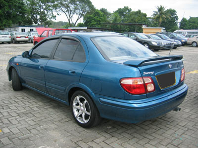 2000 Nissan Sunny Pictures