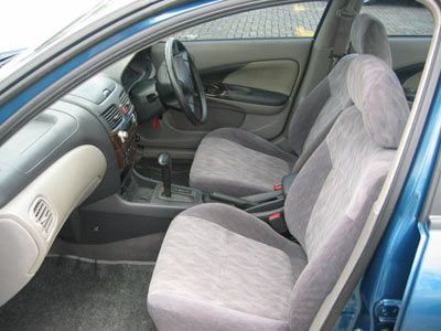 2000 Nissan Sunny Pictures