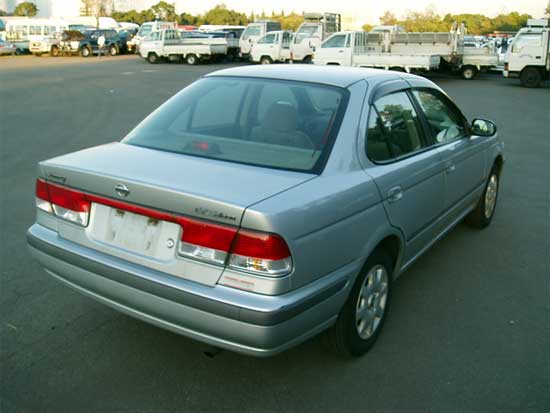 2000 Nissan Sunny Images
