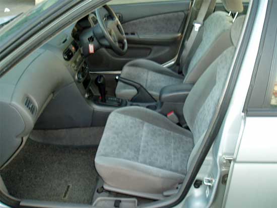 2000 Nissan Sunny Pictures