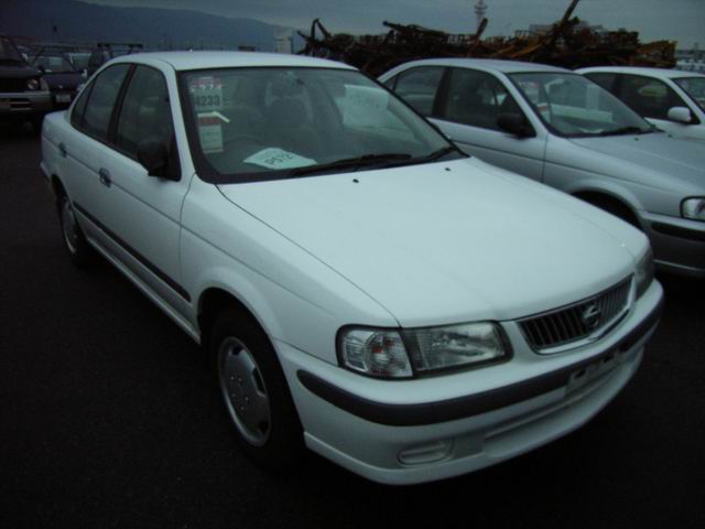 2000 Nissan Sunny Photos