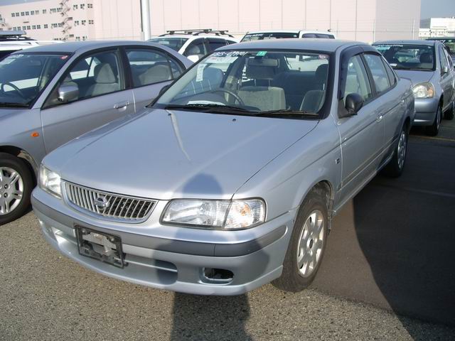 2000 Nissan Sunny Pictures