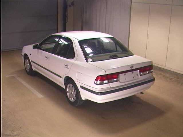2000 Nissan Sunny Pictures