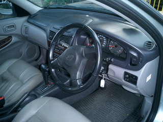 2000 Nissan Sunny Photos