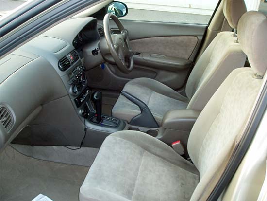 2000 Nissan Sunny Images