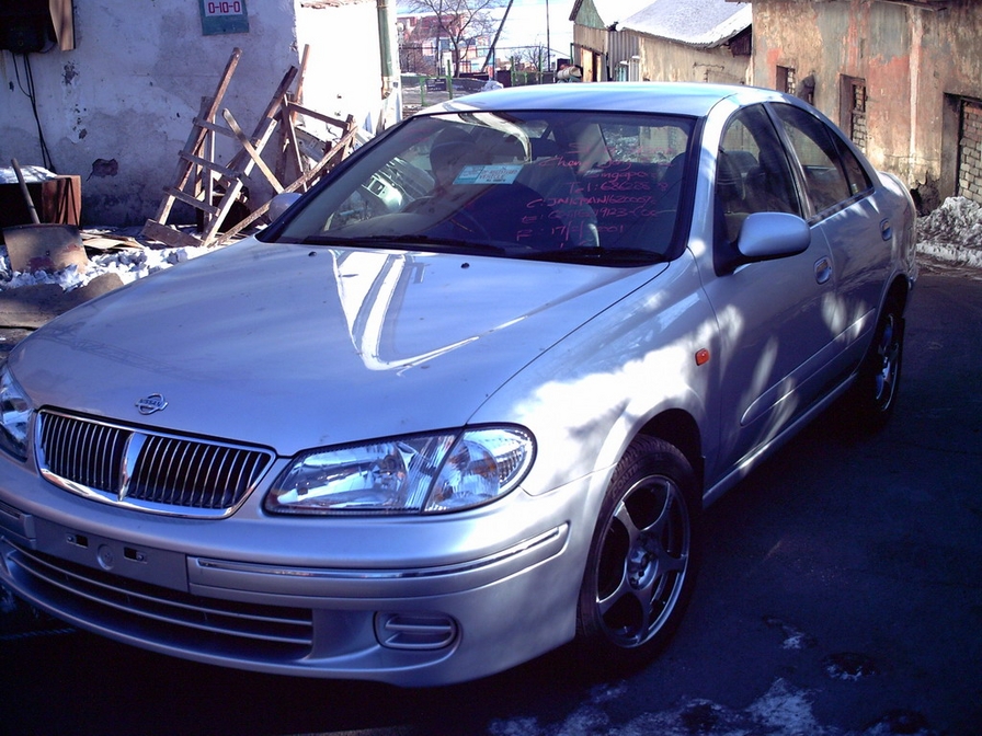 2000 Nissan Sunny Photos