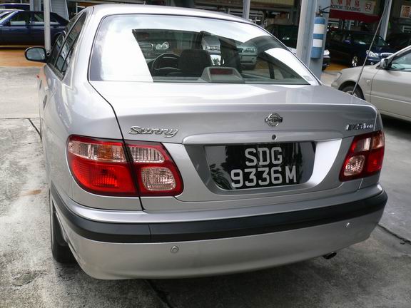 2000 Nissan Sunny Photos
