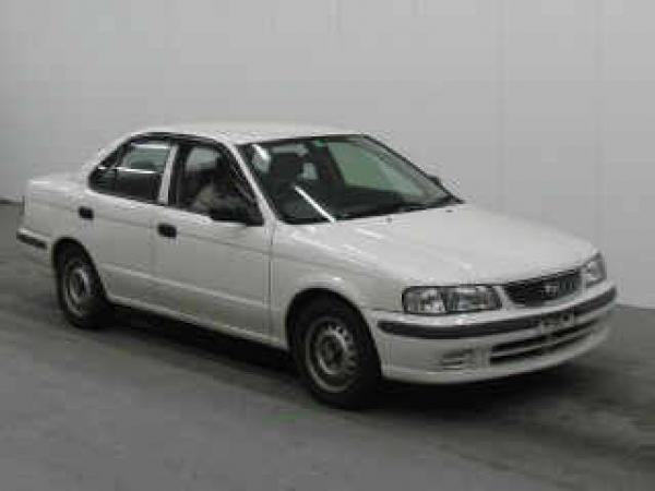 2000 Nissan Sunny Pics