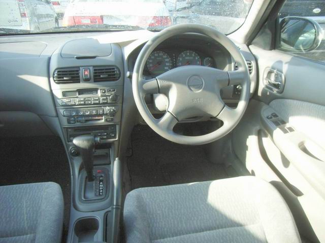 2000 Nissan Sunny Pictures