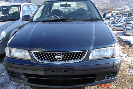 2000 Nissan Sunny Photos