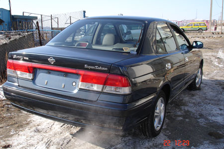 2000 Nissan Sunny Pictures