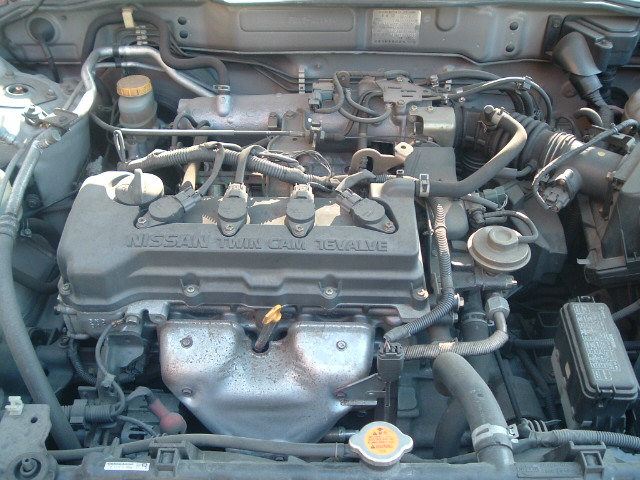 2000 Nissan Sunny Photos