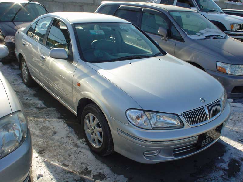 2000 Nissan Sunny Pictures