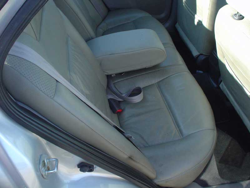 2000 Nissan Sunny Pictures