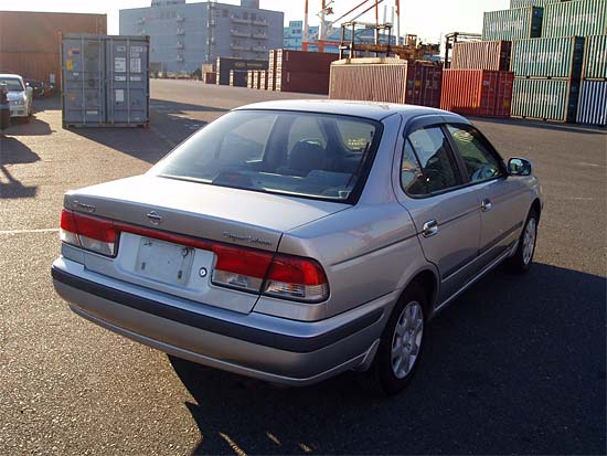 2000 Nissan Sunny Photos