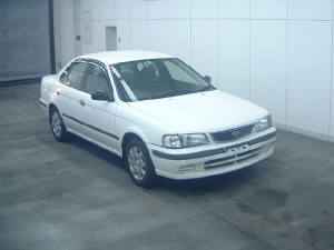 2000 Nissan Sunny Photos