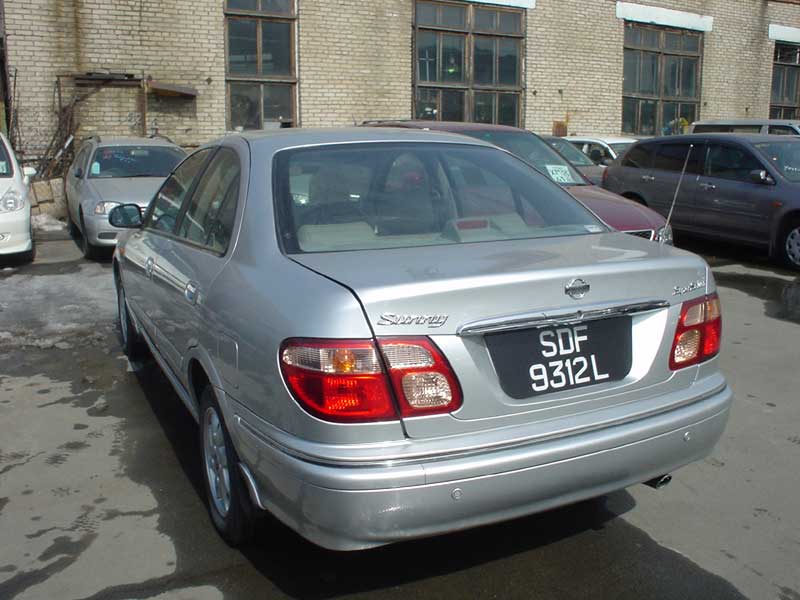 2000 Nissan Sunny Images