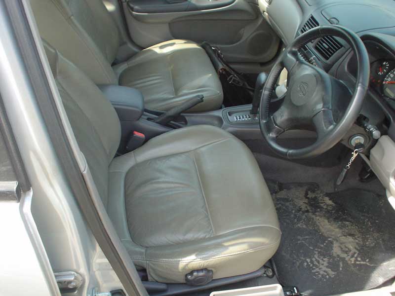 2000 Nissan Sunny Pics