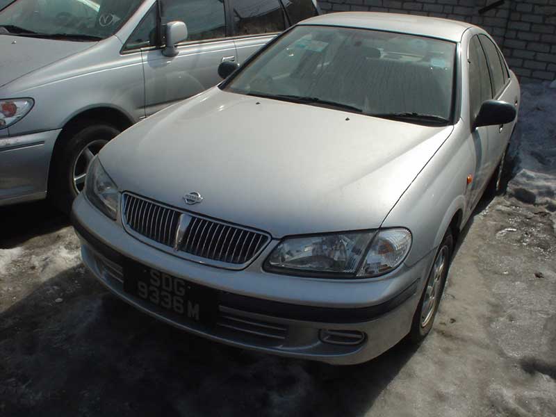 2000 Nissan Sunny Pictures