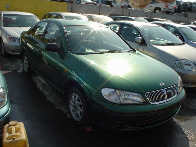 2000 Nissan Sunny Pictures