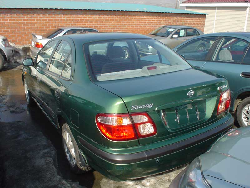 2000 Nissan Sunny Pictures