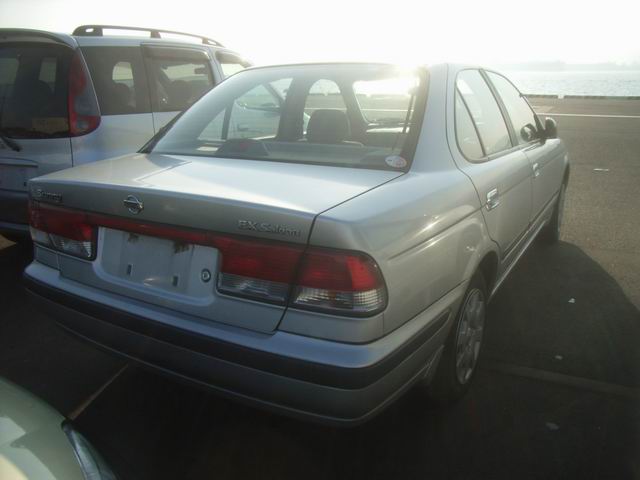 2000 Nissan Sunny Photos