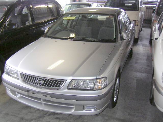 2000 Nissan Sunny Photos