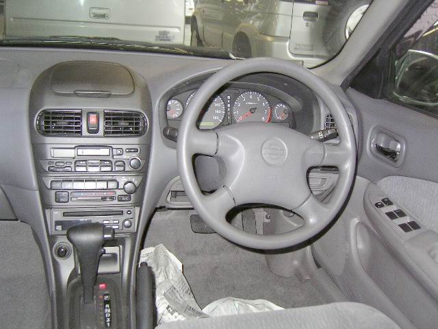 2000 Nissan Sunny Images