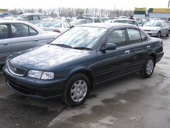 2000 Nissan Sunny Photos