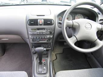 2000 Nissan Sunny Photos