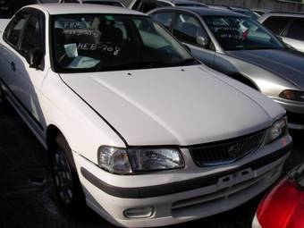 2000 Nissan Sunny Images