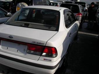 2000 Nissan Sunny Pics