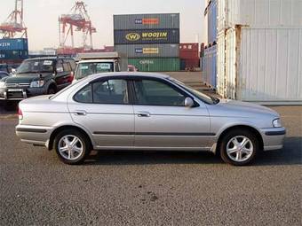 2000 Nissan Sunny Photos