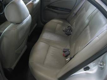 2000 Nissan Sunny Photos