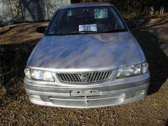 2000 Nissan Sunny Images