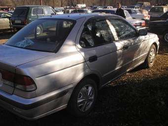 2000 Nissan Sunny Pics